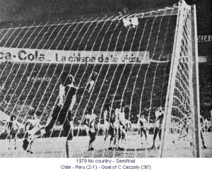 CA_00244_1979_Semi_final_Chile_Peru_171079_Goal_C_Caszely_36_en